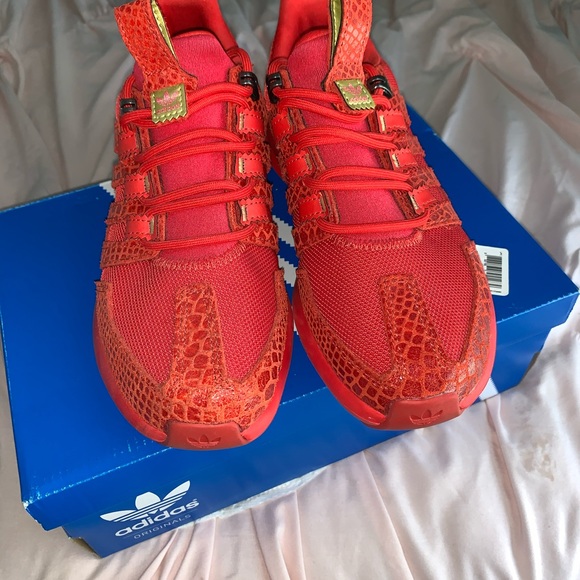 Adidas SL Loop Runner Snakeskin Red Size 5 - Picture 2 of 4